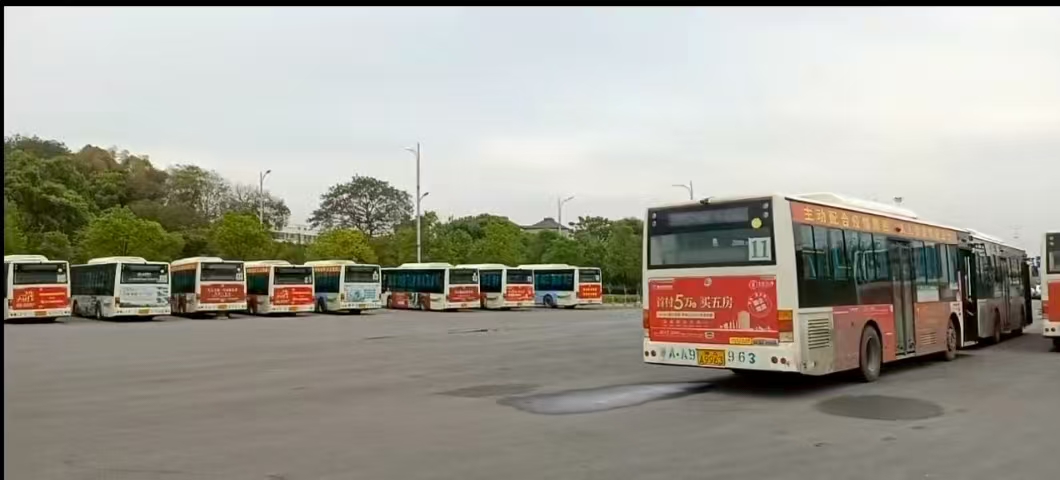 长沙市宁乡县公交车BSD盲区报警一体机项目安装图片